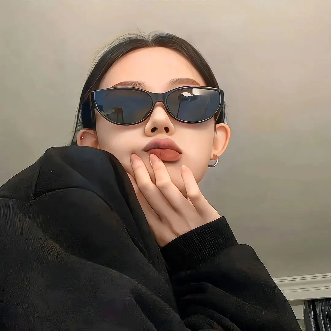 远山含黛，挽月无情